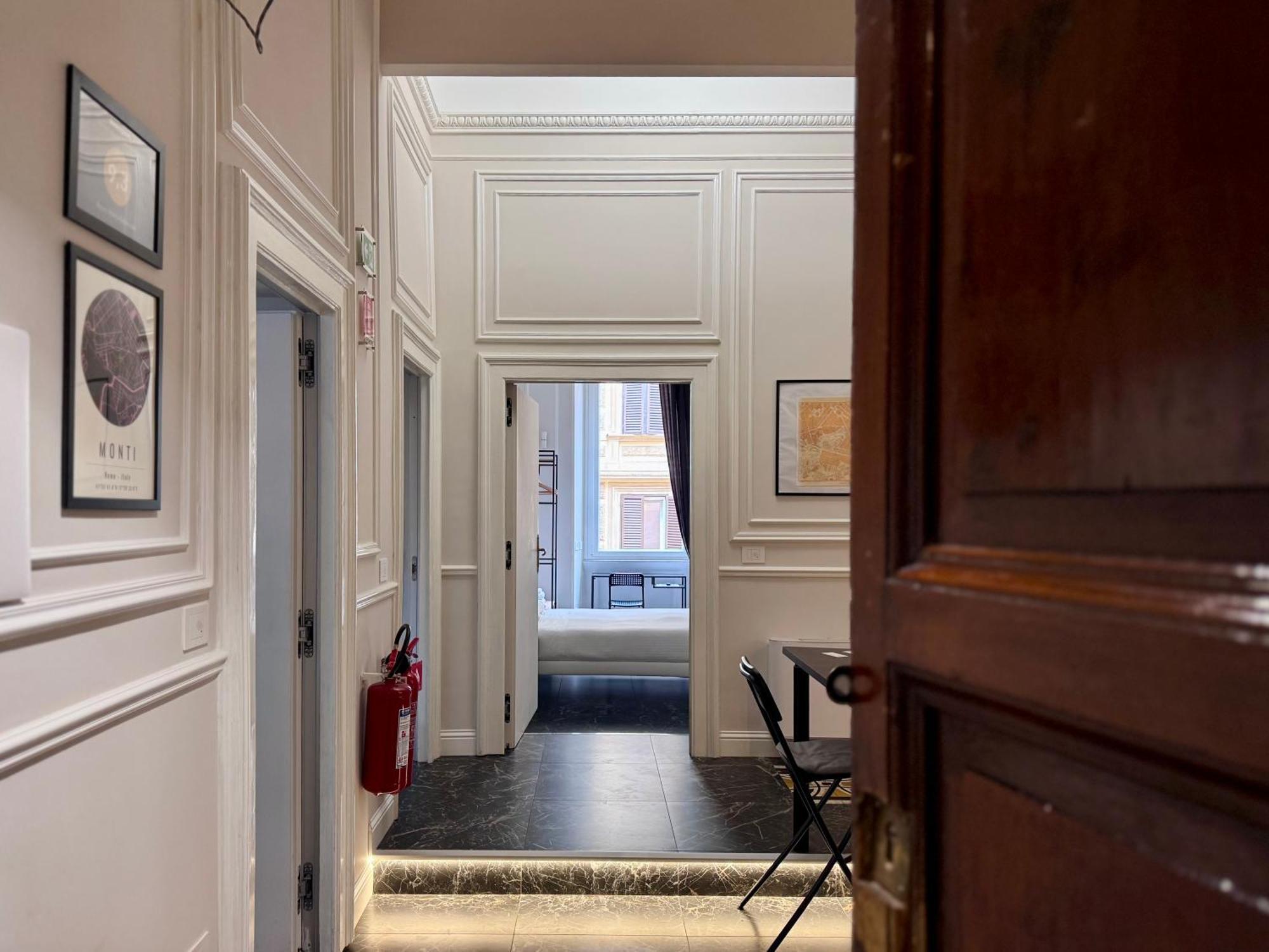 Room Roma Nazionale, Rome